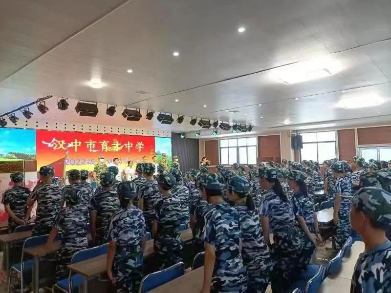 漢中市育才中學(xué)初一新生，高考復(fù)讀班招生火熱報(bào)名進(jìn)行中