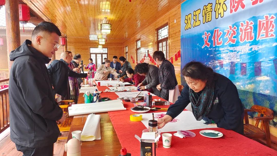 國(guó)興愛(ài)夢(mèng)源杯第一屆飲水思源話漢江旅游文化藝術(shù)博覽會(huì)暨全國(guó)第21屆旅游門券藝術(shù)收藏巡回展活動(dòng)在漢江源景區(qū)成功啟動(dòng) 國(guó)興愛(ài)夢(mèng)源杯第一屆飲水思源話漢江旅游文化藝術(shù)博覽會(huì)暨全國(guó)第21屆旅游門券藝術(shù)收藏巡回展活動(dòng)在漢江源景區(qū)成功啟動(dòng)