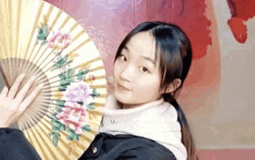 文化自信，薪火相傳！00后女生直播間唱戲，圈粉無(wú)數(shù)！縮略圖