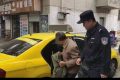 給力！老人錢包遺落出租車 民警快速幫找回縮略圖