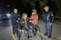 以警心暖民心，民警深夜救助走失老人回家縮略圖