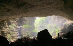 漢中天坑火出圈！記者實(shí)地探訪→縮略圖