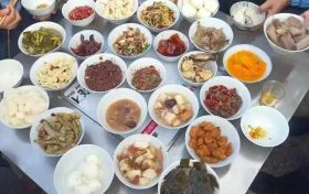 來鎮(zhèn)巴！殺年豬吃庖湯，這個味道嘎嘎香！縮略圖
