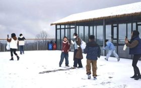 漢中秋假驚喜：草川子初雪撞彩林，每一幀都是壁紙縮略圖