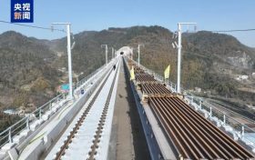 西十高鐵全線鋪軌貫通！縮略圖