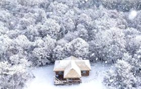 春有繁花夏有涼，秋染山林冬有霜 —— 草川子景區(qū)縮略圖