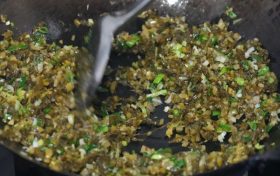 留壩漿水菜：一口酸香藏鄉(xiāng)愁縮略圖