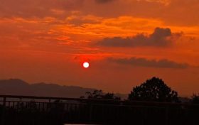 在草川子鬧元宵！看石林、登九鼎、賞月……今天的朋友圈C位穩(wěn)了縮略圖